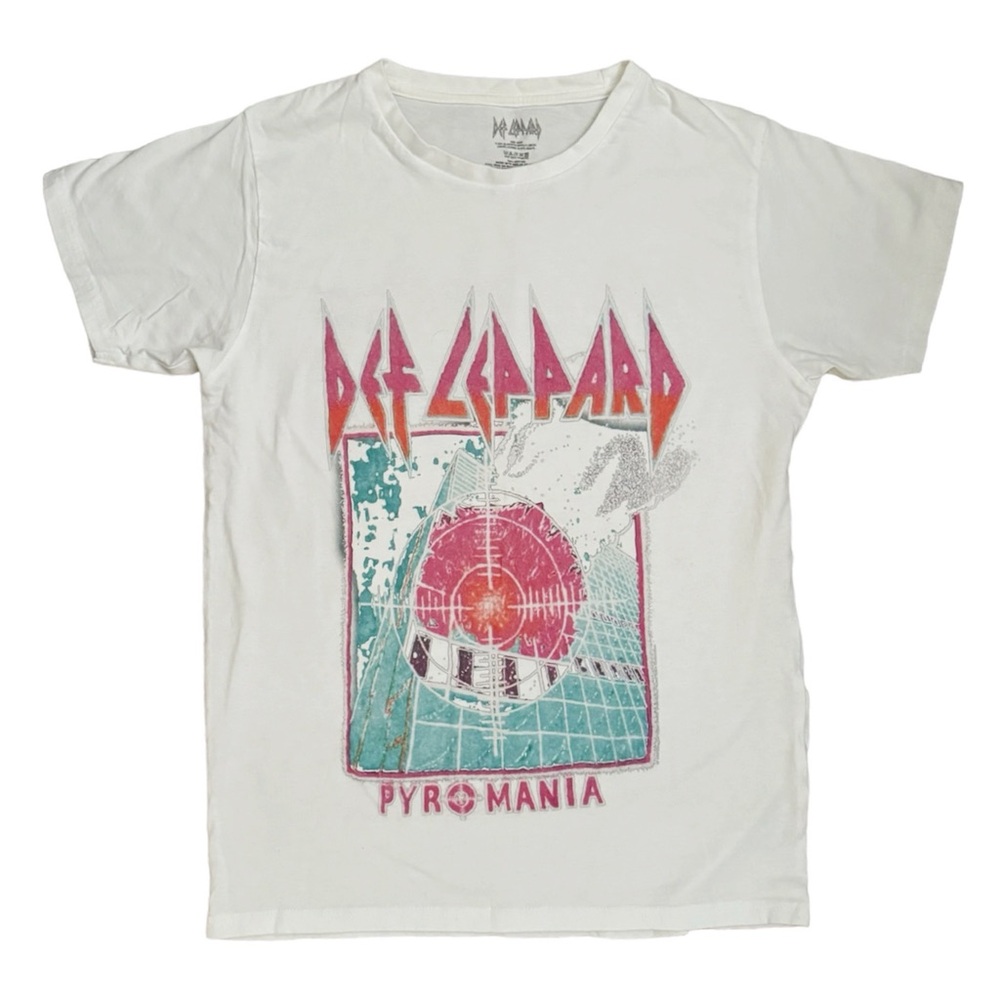 Def Leppard Pink Graphic Band Tee